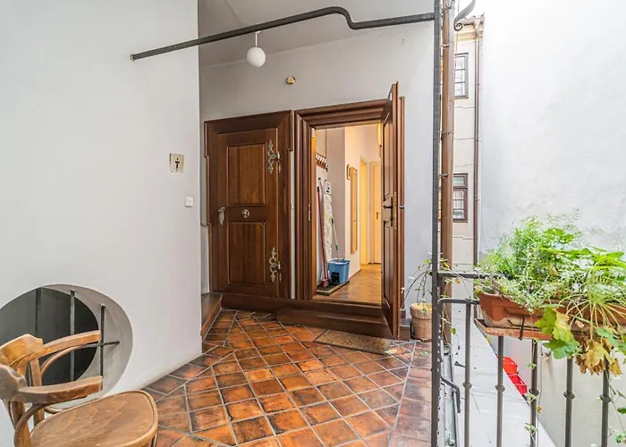 Stylish At Lesser Town, Charles Bridge 3min By Walk Prague