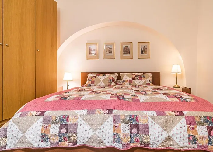 Apartment Stylish At Lesser Town, Charles Bridge 3min By Walk Prague