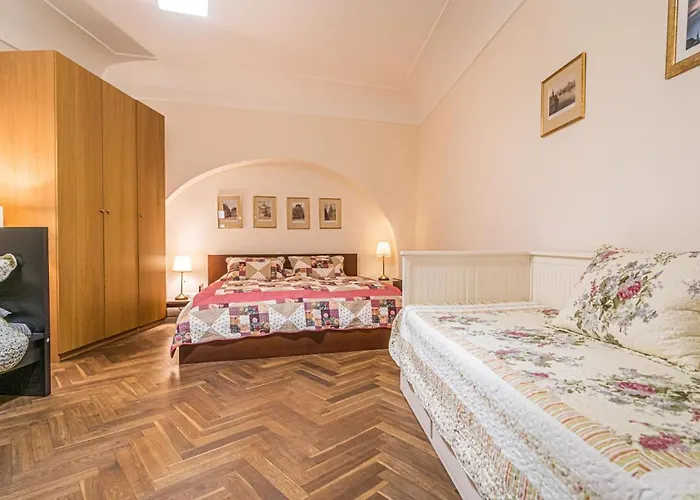 Stylish At Lesser Town, Charles Bridge 3min By Walk Apartment Prague