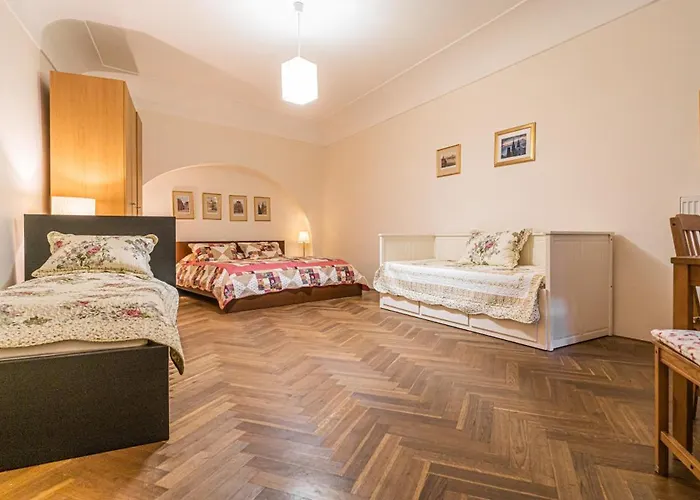 Apartment Stylish At Lesser Town, Charles Bridge 3min By Walk *