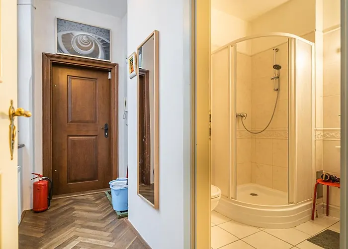 Stylish At Lesser Town, Charles Bridge 3min By Walk Prague