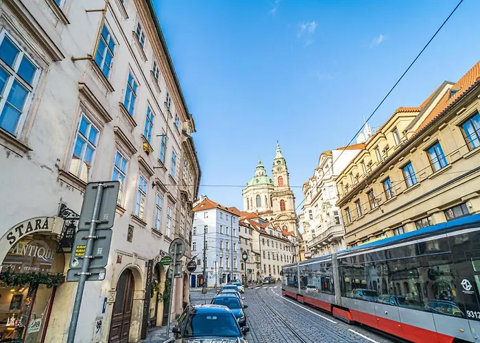 Stylish At Lesser Town, Charles Bridge 3min By Walk Prague