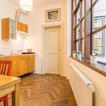 Stylish At Lesser Town, Charles Bridge 3min By Walk Prague