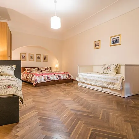 Appartamento Stylish At Lesser Town, Charles Bridge 3min By Walk *
